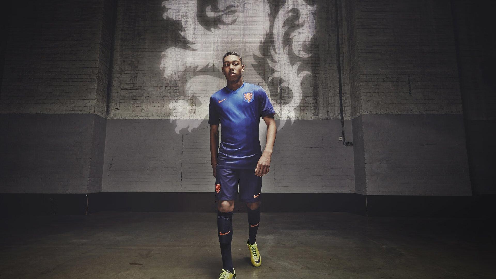 罗伯·爱德华兹重塑狼队,从临危受命到风格革命的三年征程